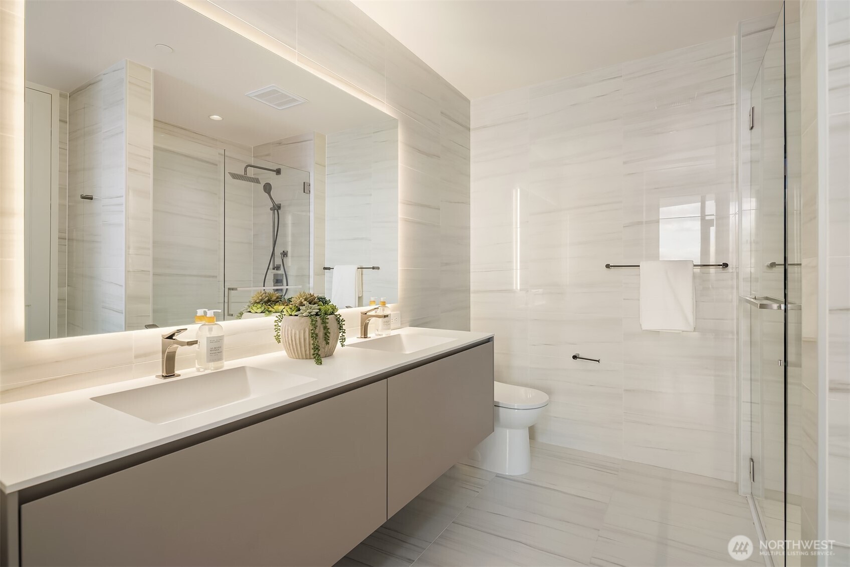 838 Avenue Square NE #1701, Bellevue, WA 98004