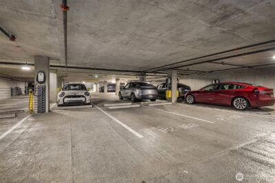 838 Avenue Square NE #1701, Bellevue, WA 98004 - Photo 18