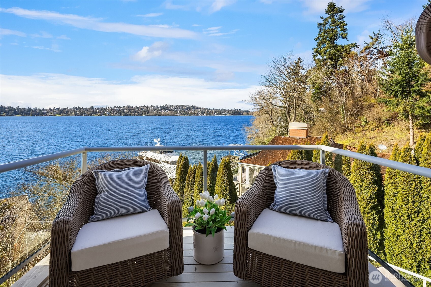 7439 W Mercer Way , Mercer Island, WA 98040