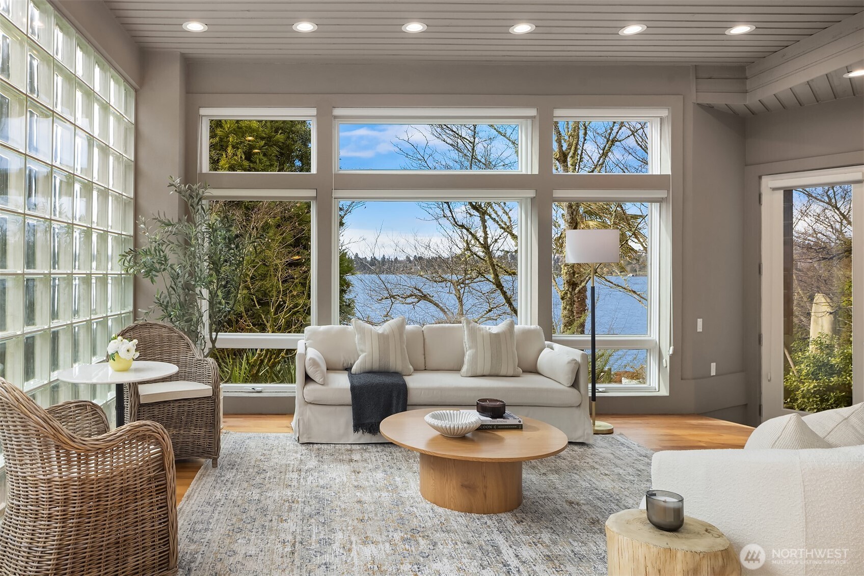 7439 W Mercer Way , Mercer Island, WA 98040