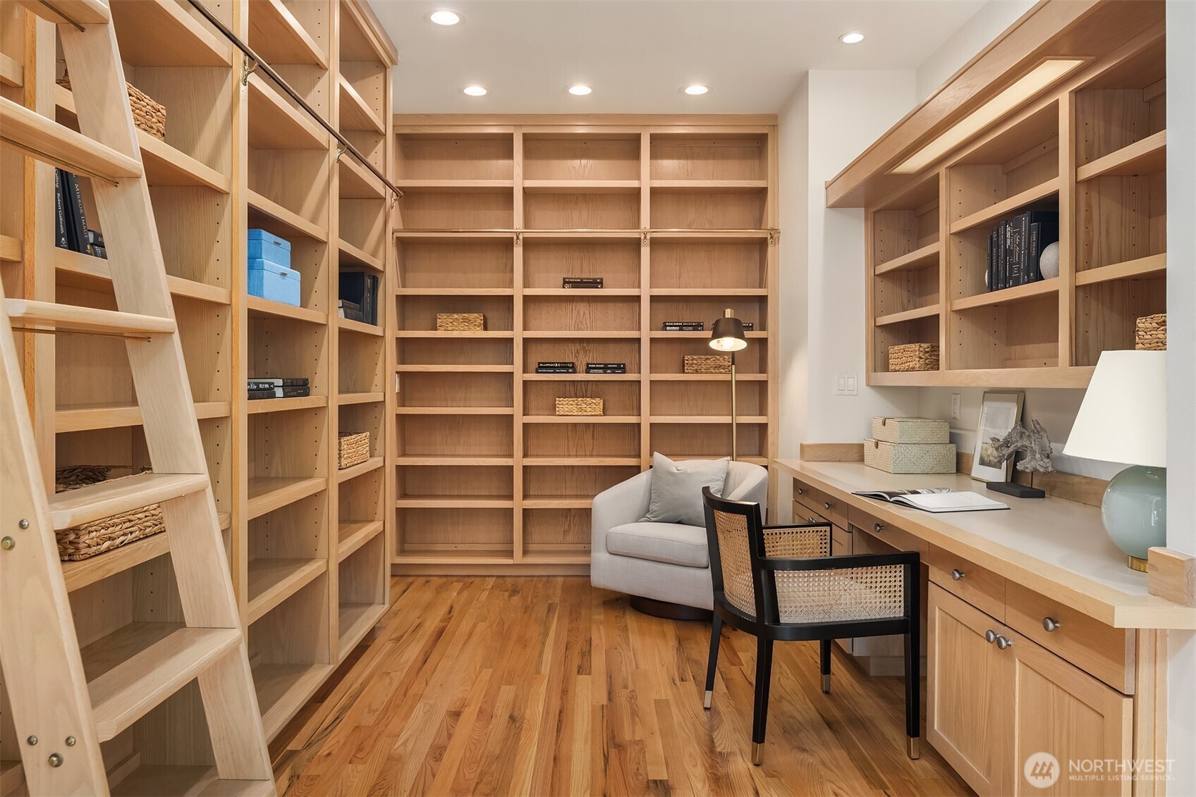 7439 W Mercer Way , Mercer Island, WA 98040