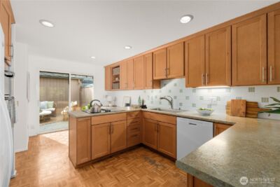 2938 Kennewick Place NE, Renton, WA 98056 - Photo 5