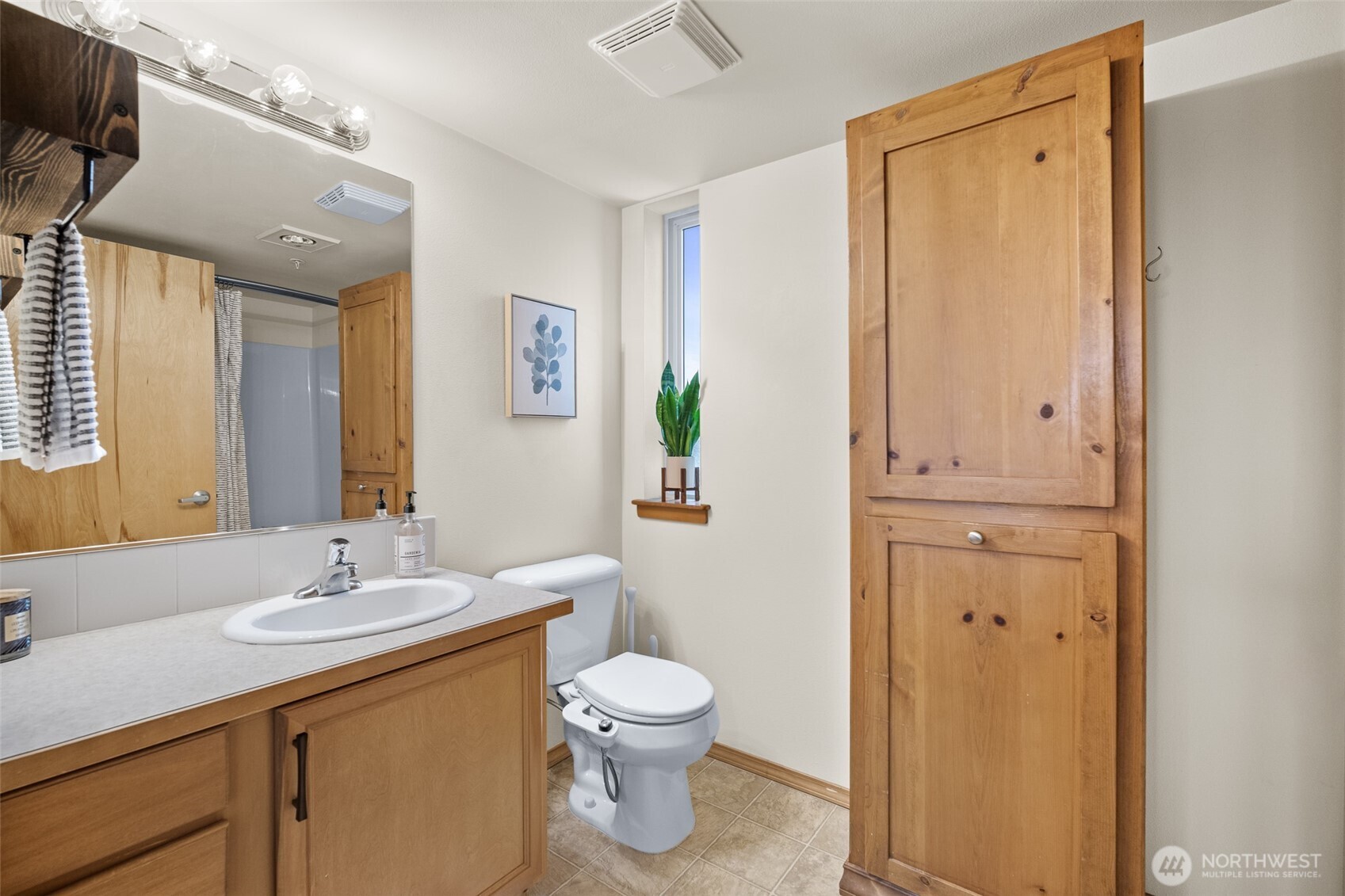 1011 Bancroft Street #204, Bellingham, WA 98225