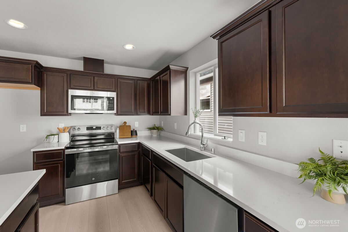 7427 45TH Place NE, Marysville, WA 98270