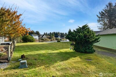 800 Cod Court SW, Ocean Shores, WA 98569