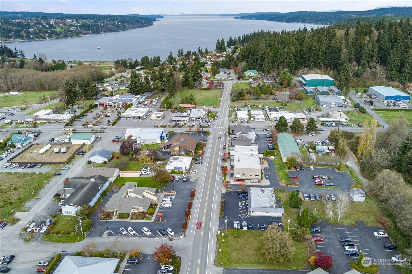 5589 Harbor Avenue , Freeland, WA 98249