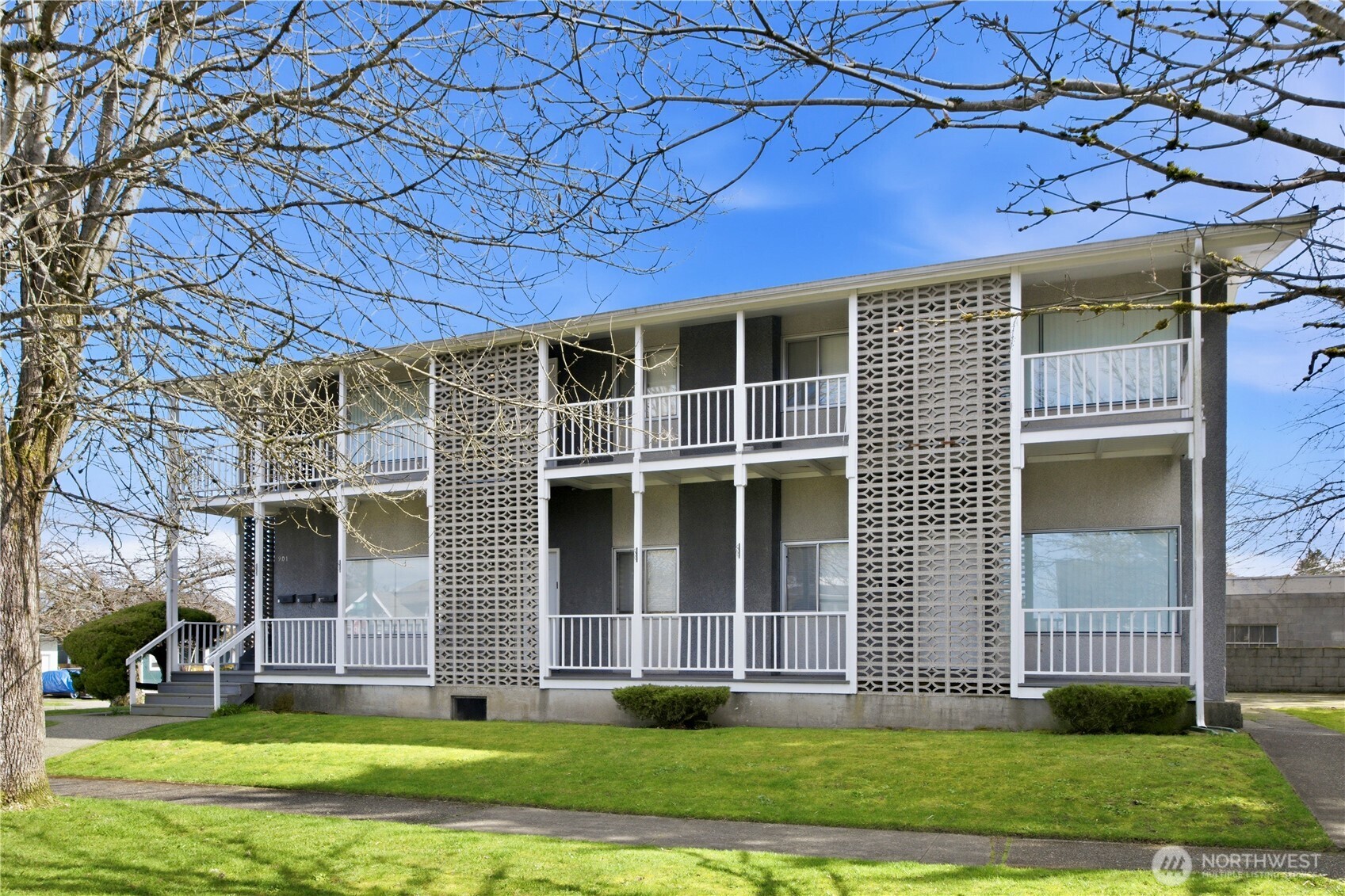 901 S Grant Avenue , Tacoma, WA 98405