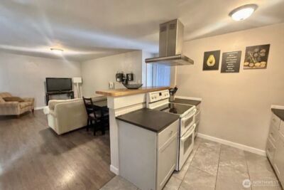 901 S Grant Avenue , Tacoma, WA 98405 - Photo 11
