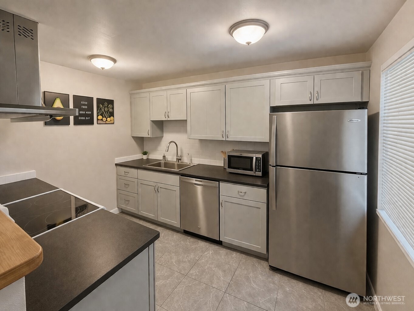 901 S Grant Avenue , Tacoma, WA 98405