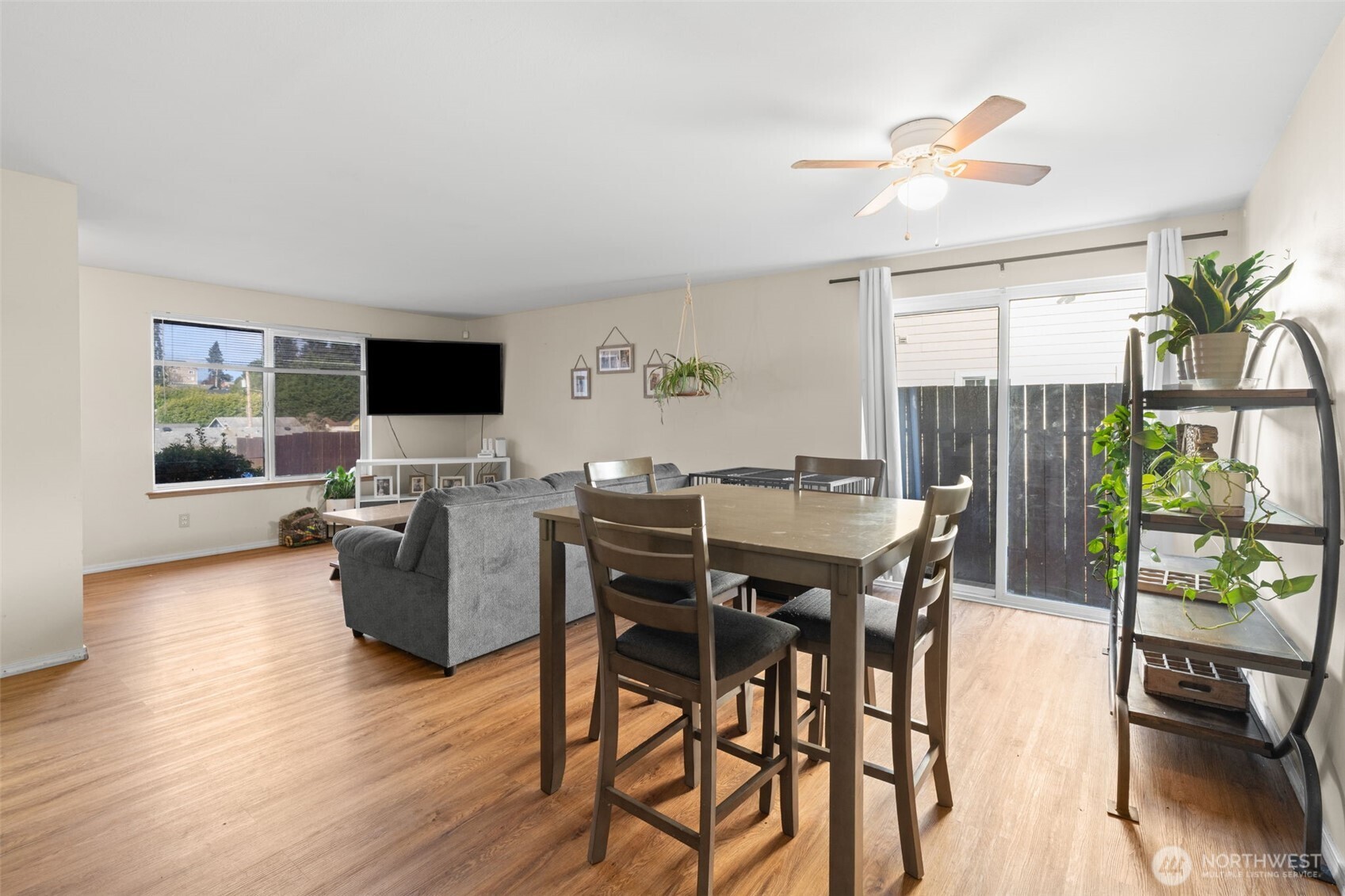 2768 Maple Street , Bremerton, WA 98310