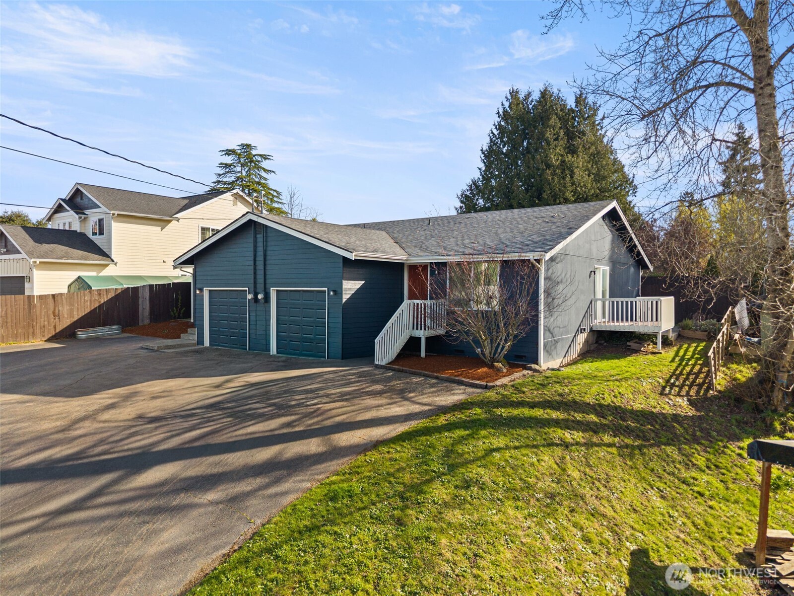 2768 Maple Street , Bremerton, WA 98310