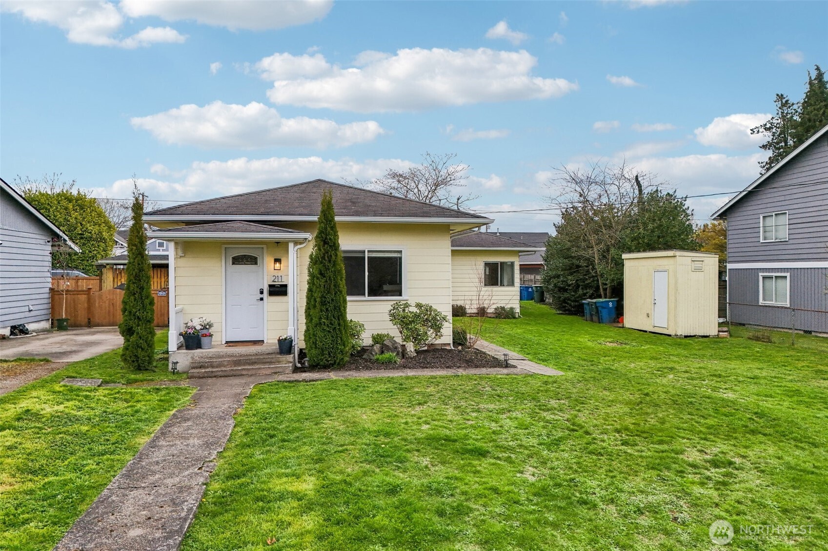 211 Ave F #1 & 2, Snohomish, WA 98290