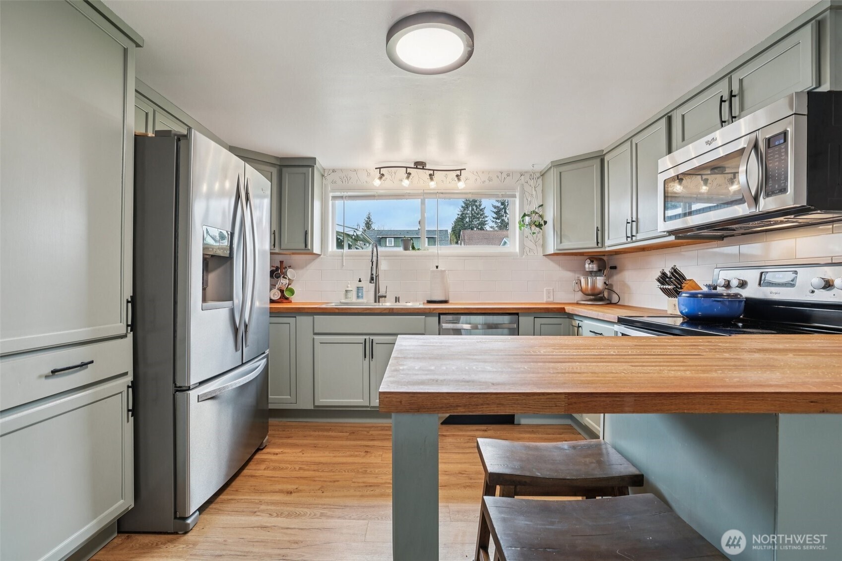 211 Ave F #1 & 2, Snohomish, WA 98290