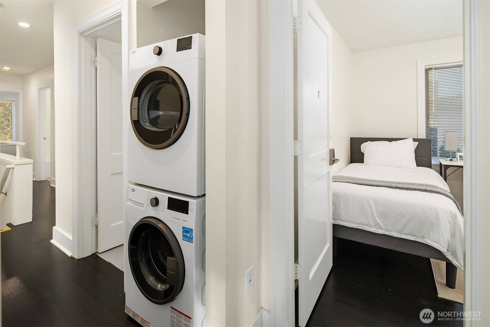 250 NE 50th Street , Seattle, WA 98105