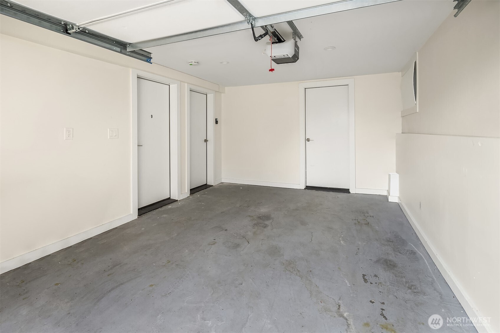 250 NE 50th Street , Seattle, WA 98105