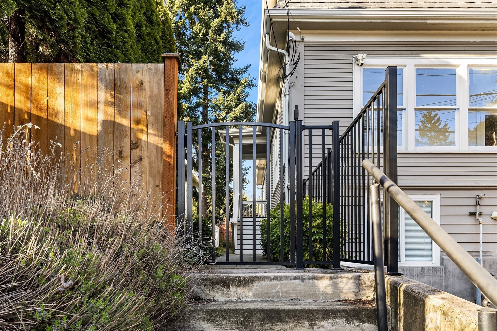 250 NE 50th Street , Seattle, WA 98105