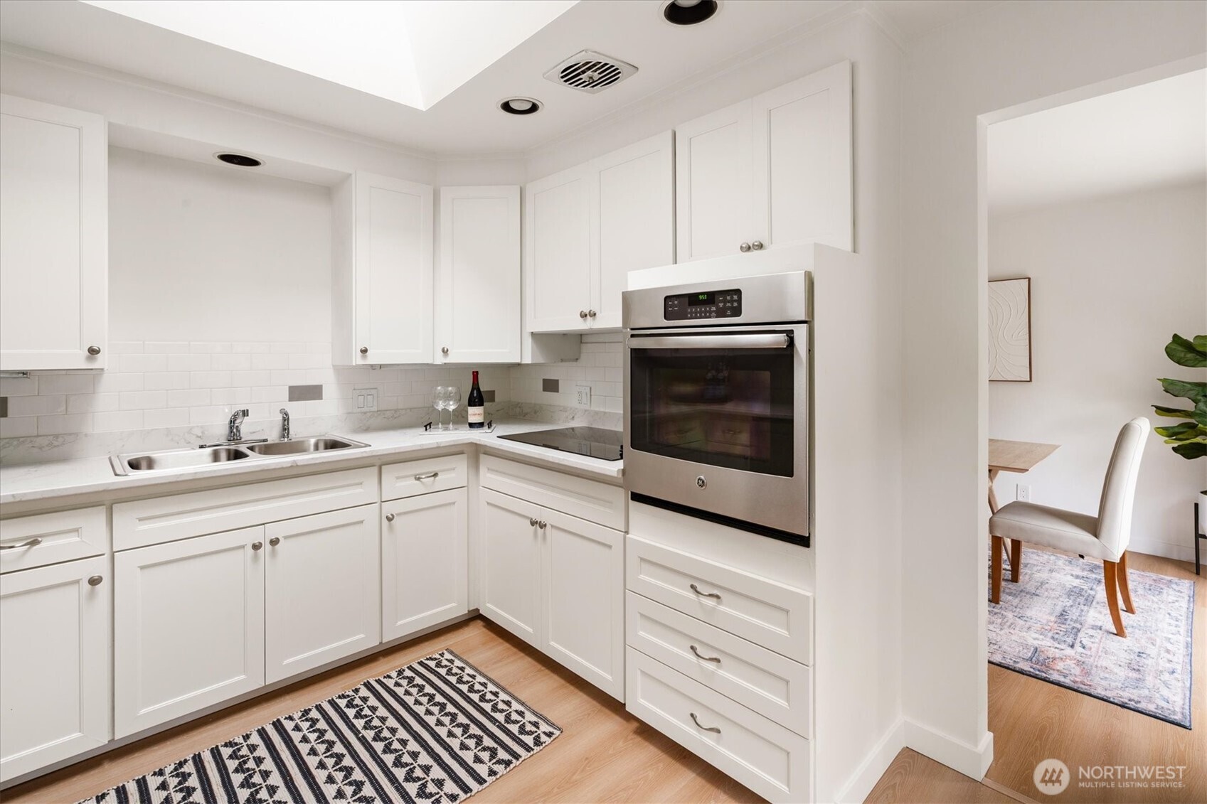 22511 96th W, Edmonds, WA 98020