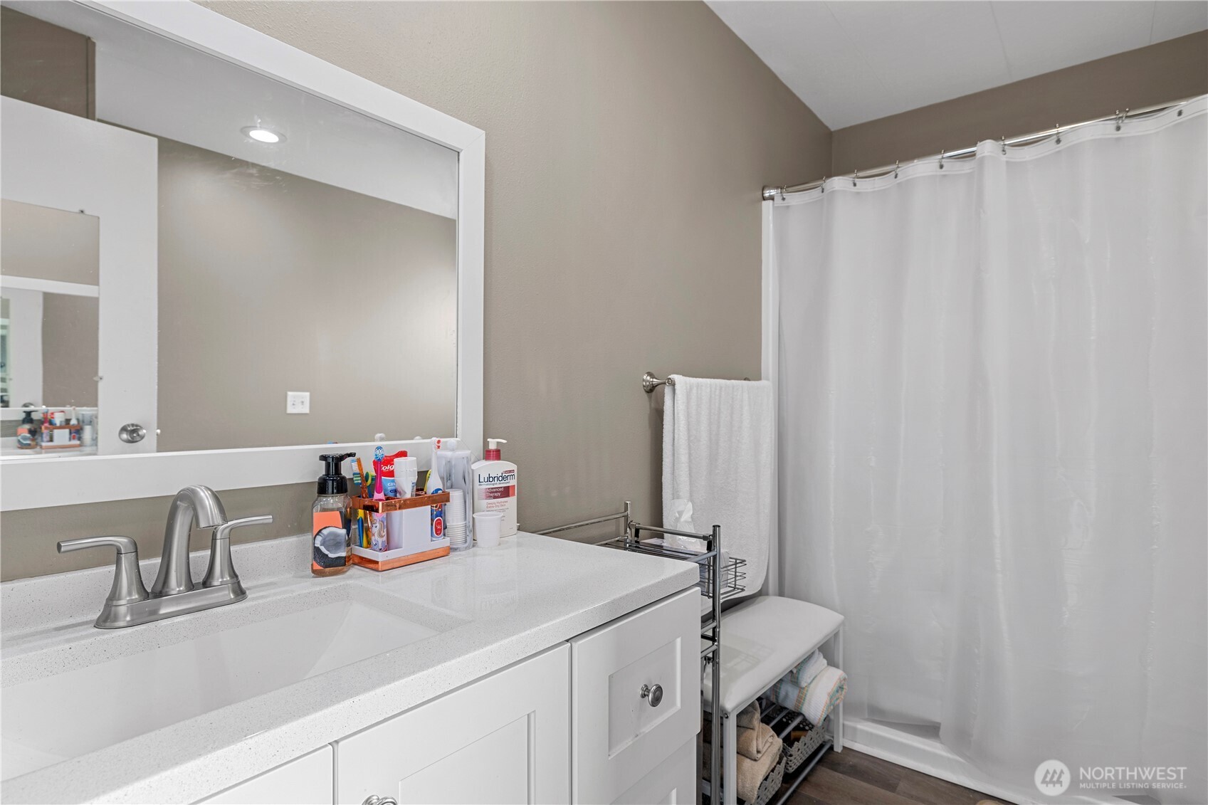 5220 176 Street SW #76, Lynnwood, WA 98037