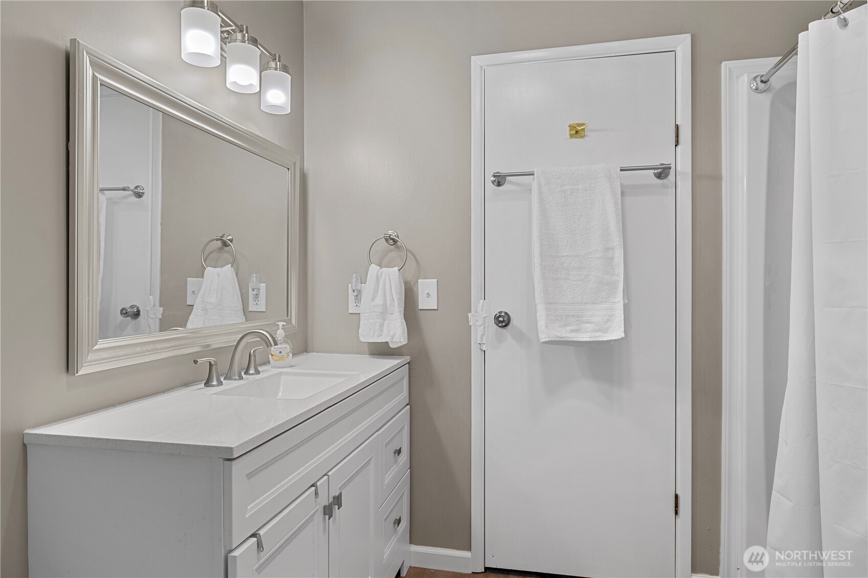 5220 176 Street SW #76, Lynnwood, WA 98037