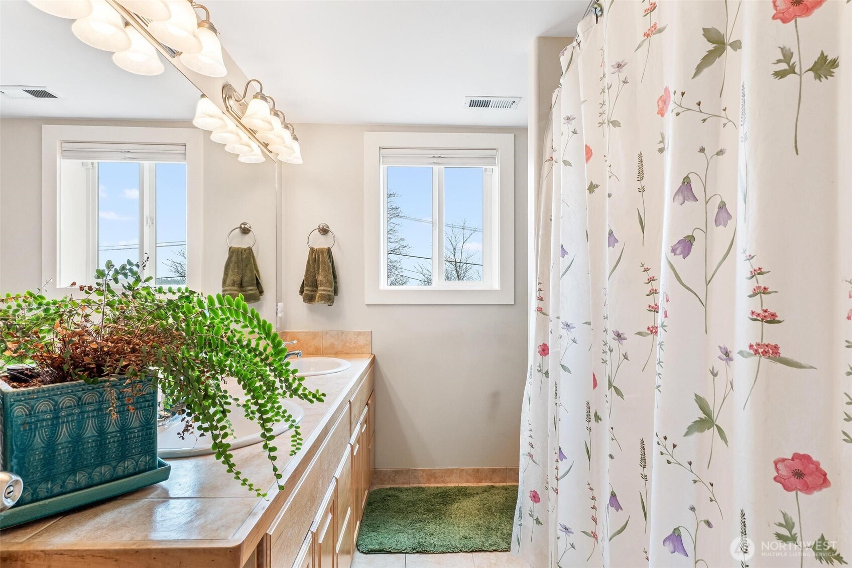 5162 S Wallace Street , Seattle, WA 98178