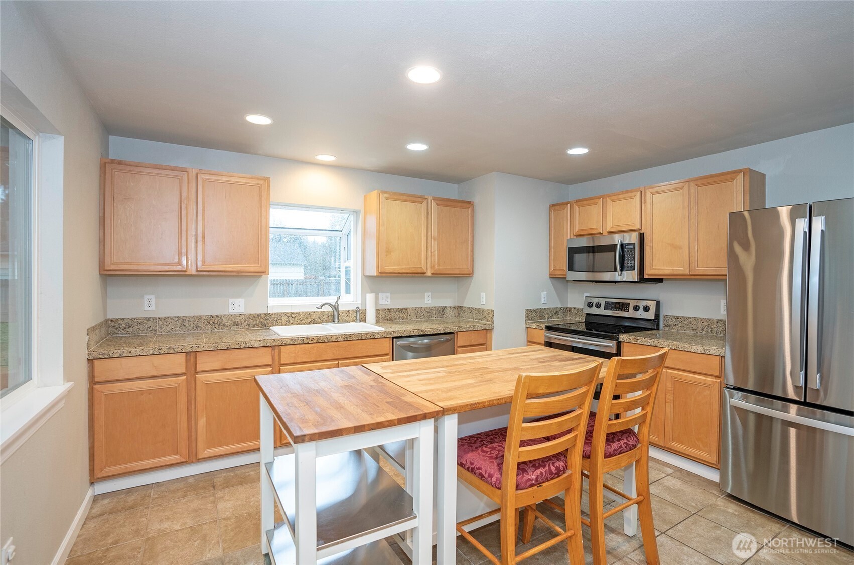 407 18th Street SW, Puyallup, WA 98371-5649