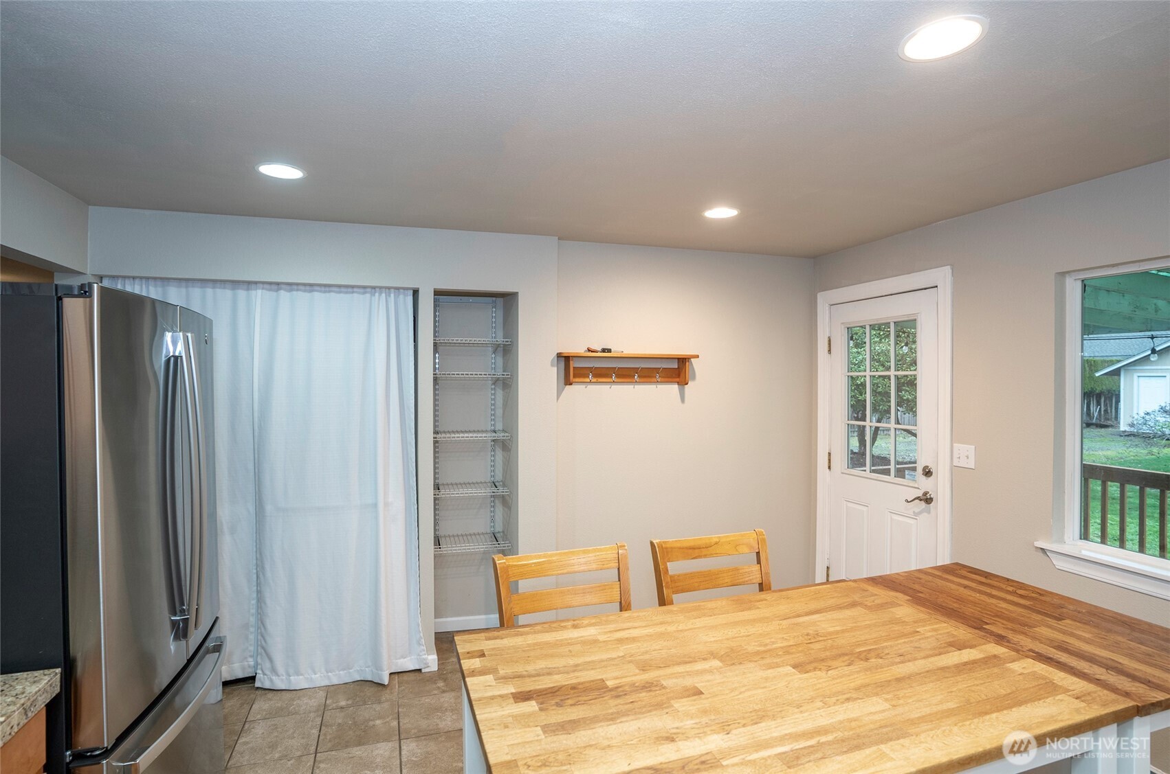 407 18th Street SW, Puyallup, WA 98371-5649