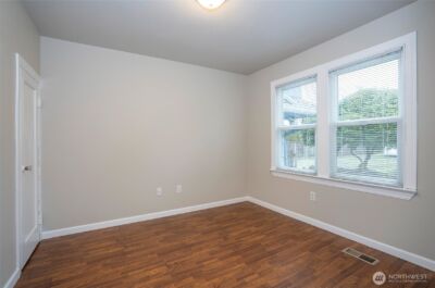 407 18th Street SW, Puyallup, WA 98371-5649 - Photo 15