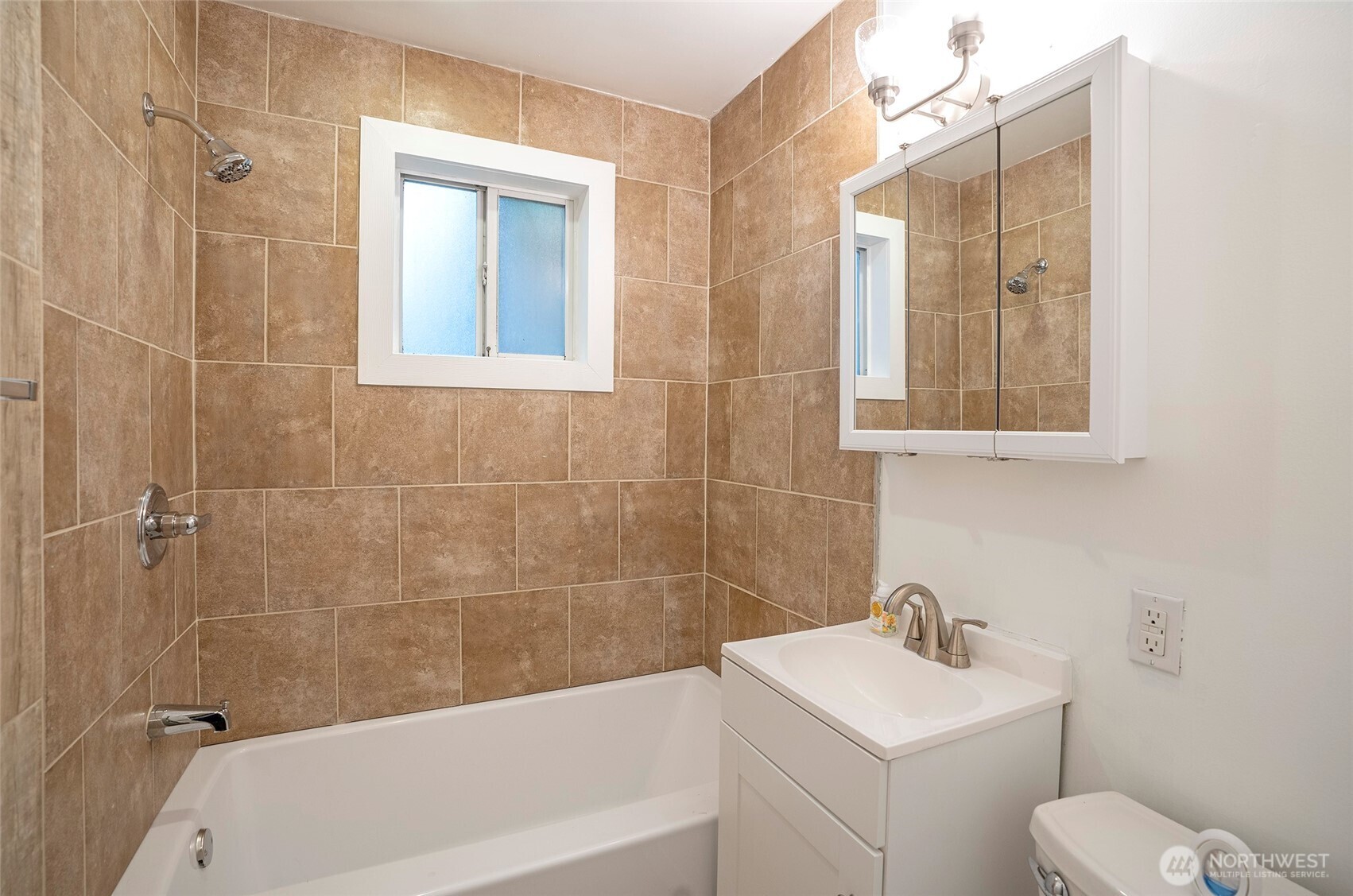 407 18th Street SW, Puyallup, WA 98371-5649