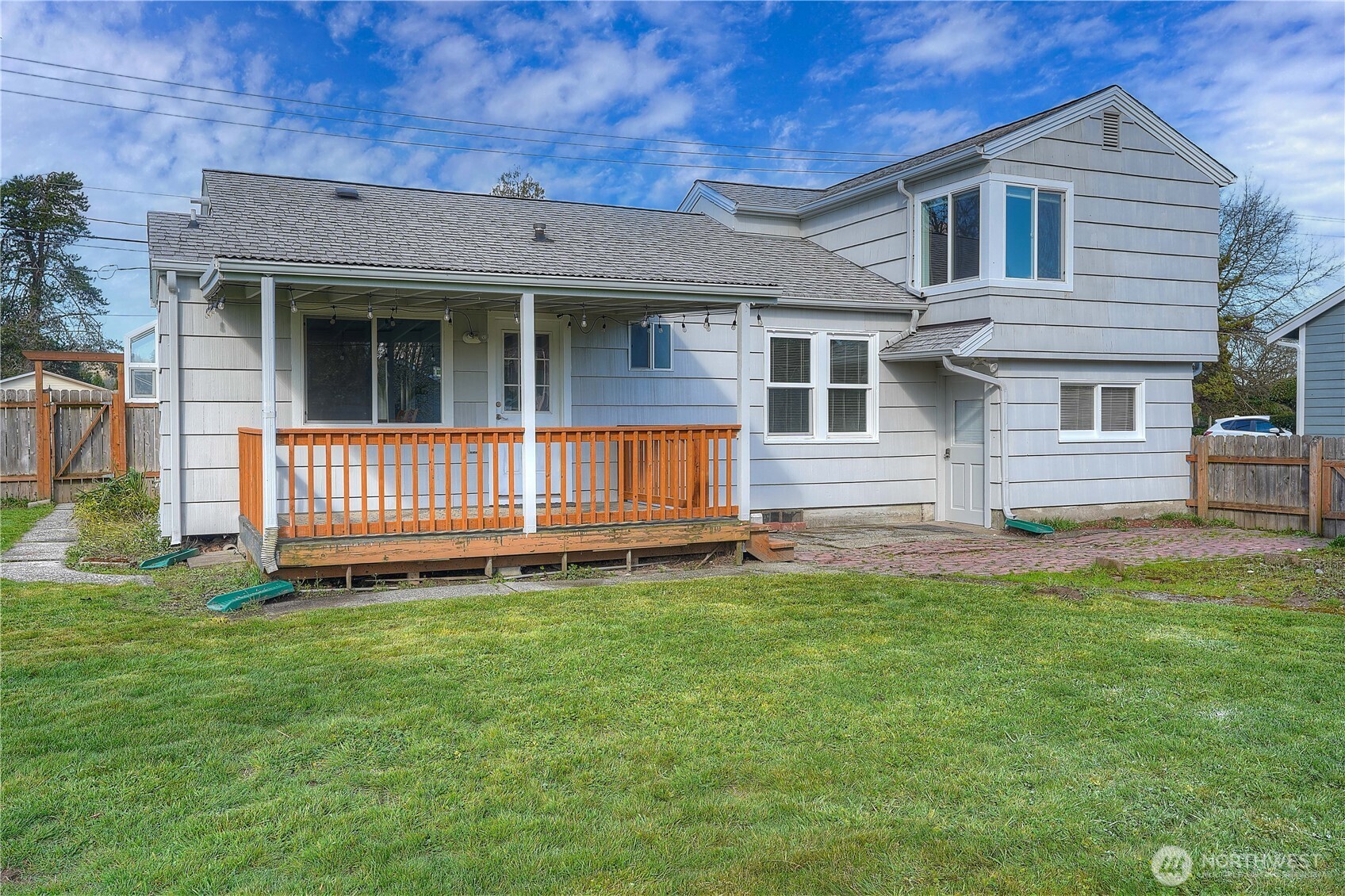 407 18th Street SW, Puyallup, WA 98371-5649