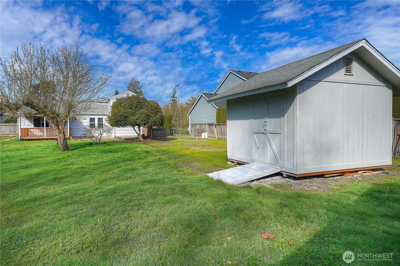 407 18th Street SW, Puyallup, WA 98371-5649