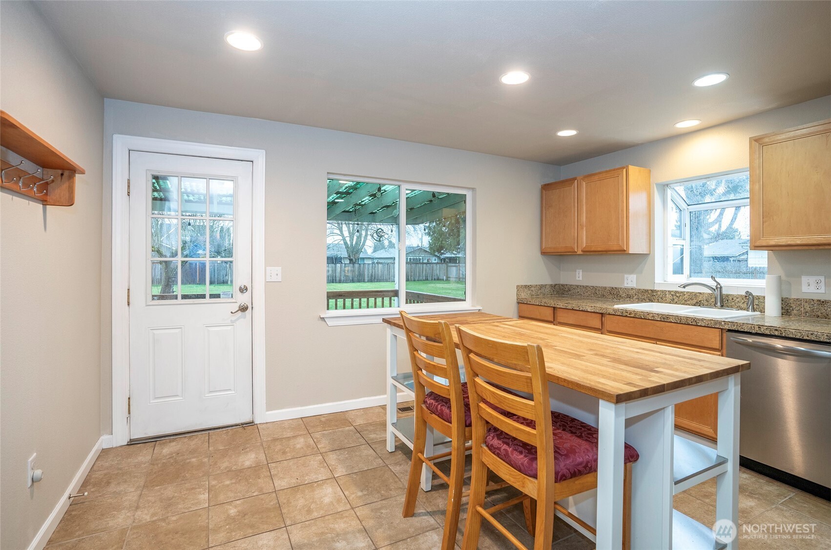 407 18th Street SW, Puyallup, WA 98371-5649