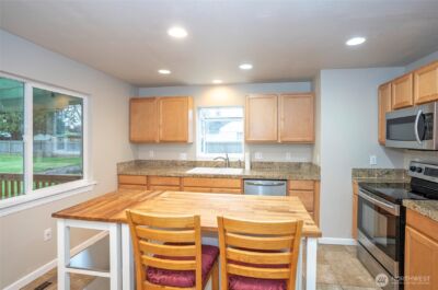 407 18th Street SW, Puyallup, WA 98371-5649 - Photo 10