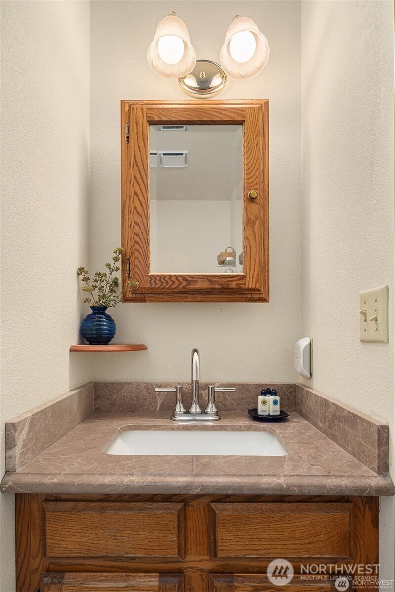 27523 SW Sandy Shores Drive , Vashon, WA 98070