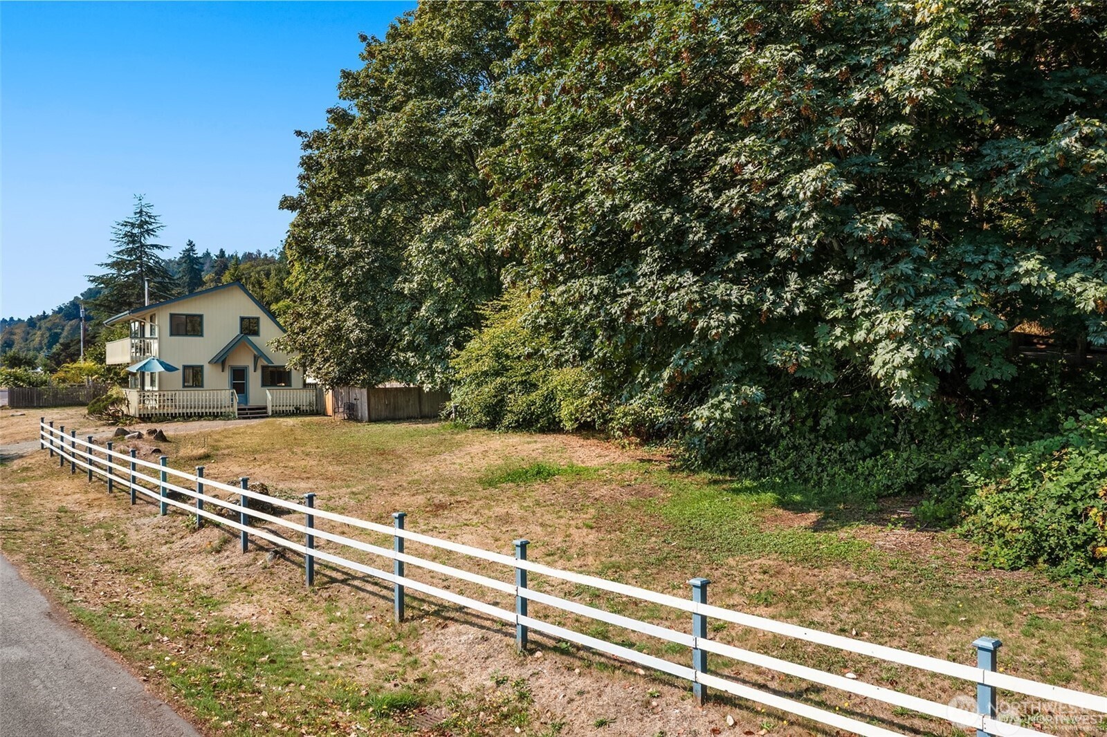 27523 SW Sandy Shores Drive , Vashon, WA 98070