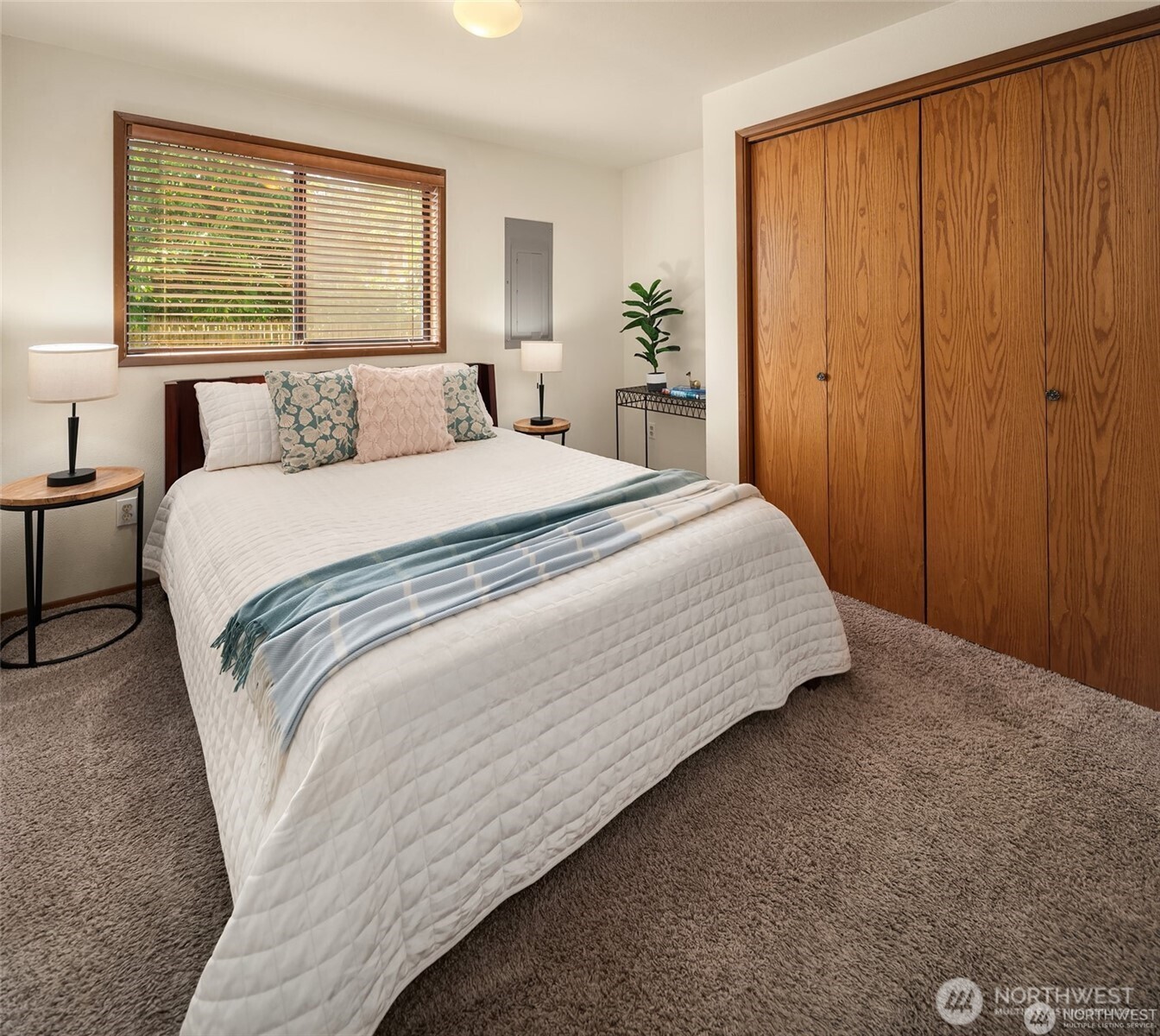 27523 SW Sandy Shores Drive , Vashon, WA 98070