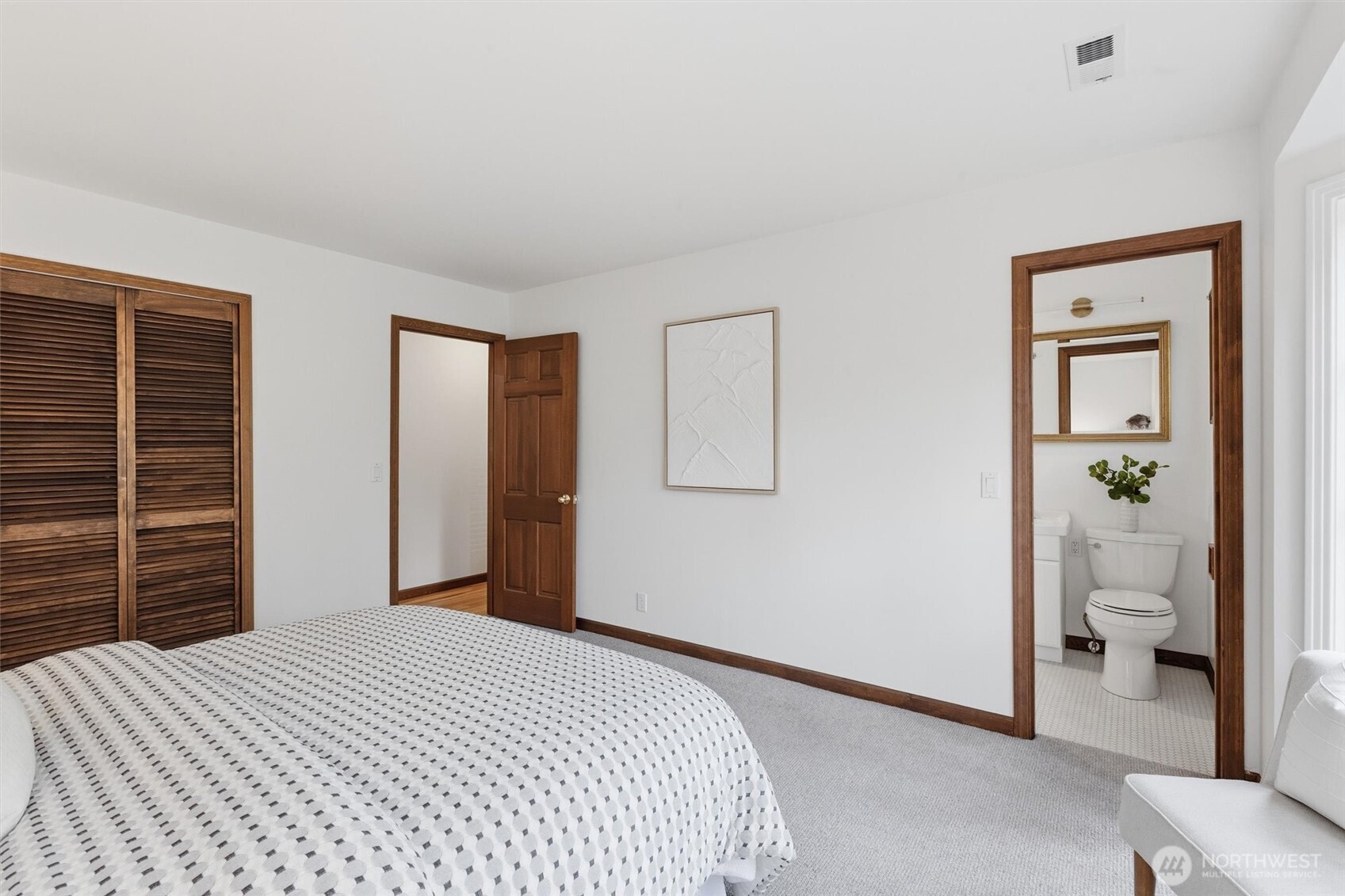 2503 125th Avenue NE, Bellevue, WA 98005