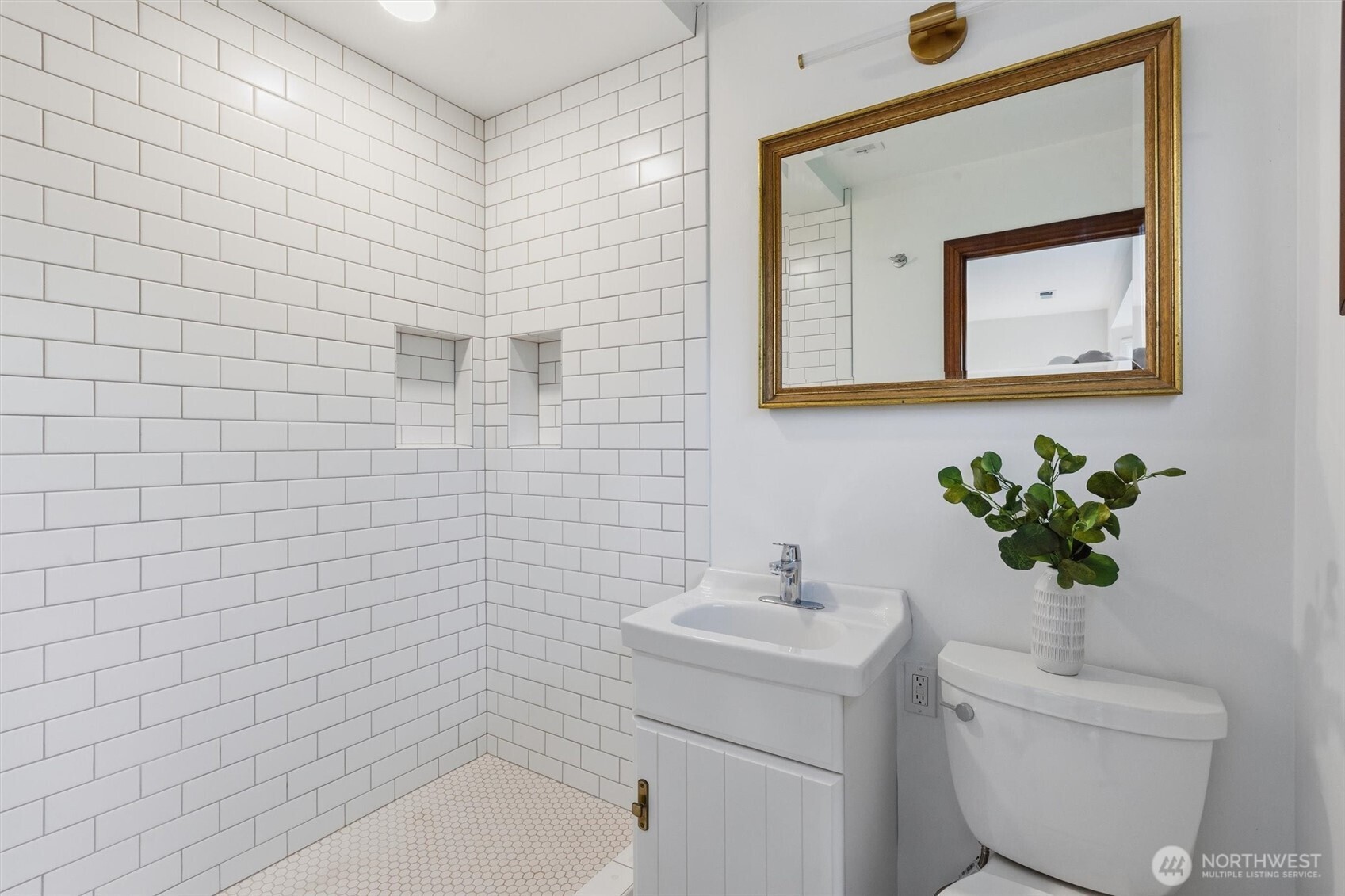 2503 125th Avenue NE, Bellevue, WA 98005