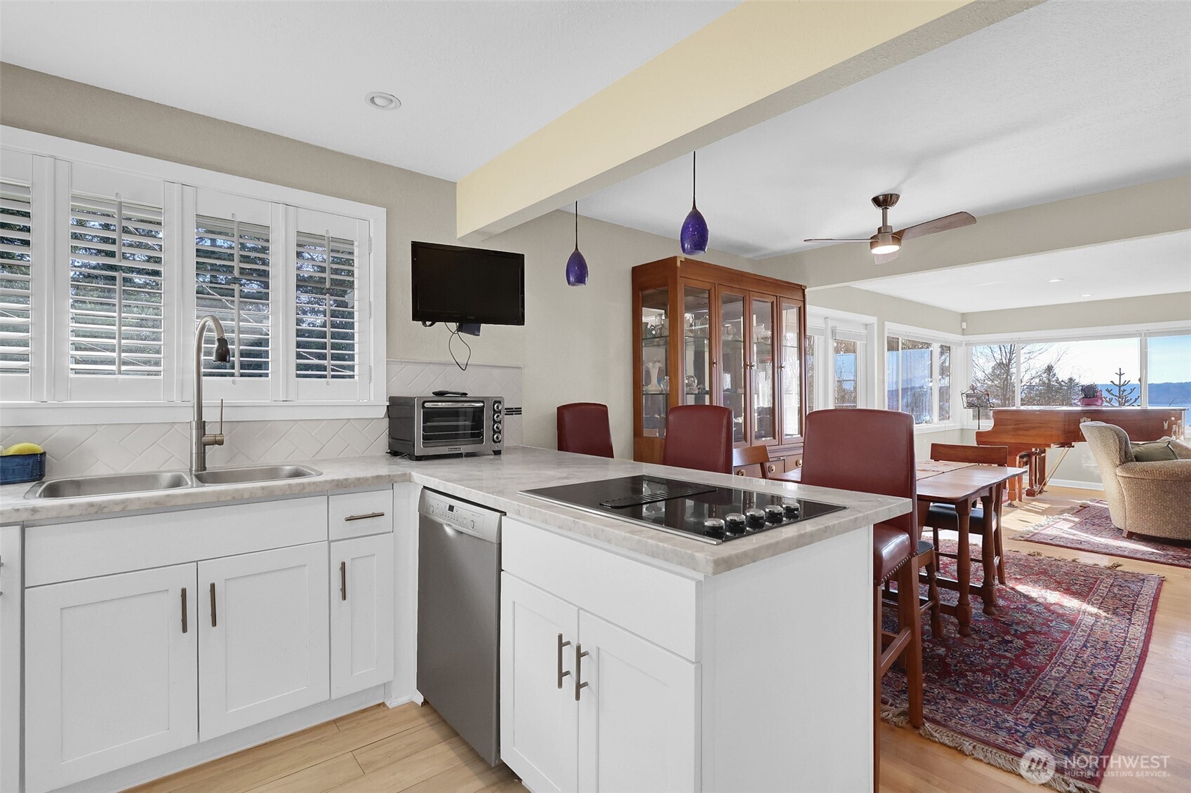 2424 SW 152nd Street , Burien, WA 98166