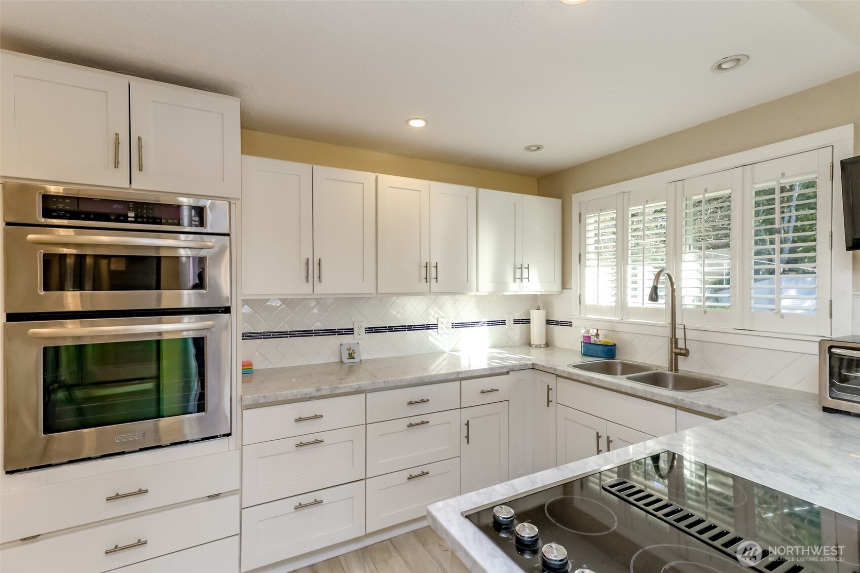 2424 SW 152nd Street , Burien, WA 98166