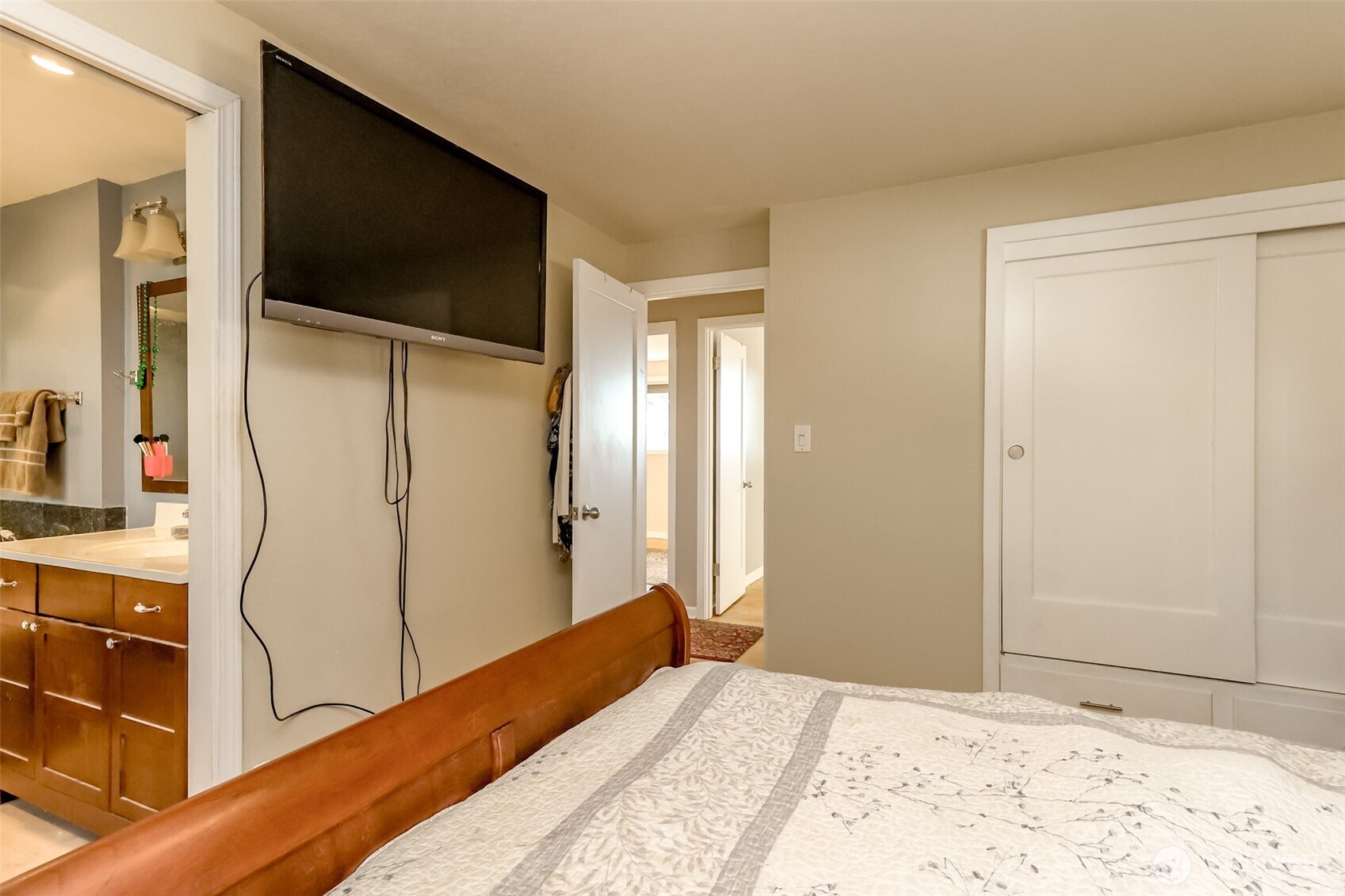 2424 SW 152nd Street , Burien, WA 98166