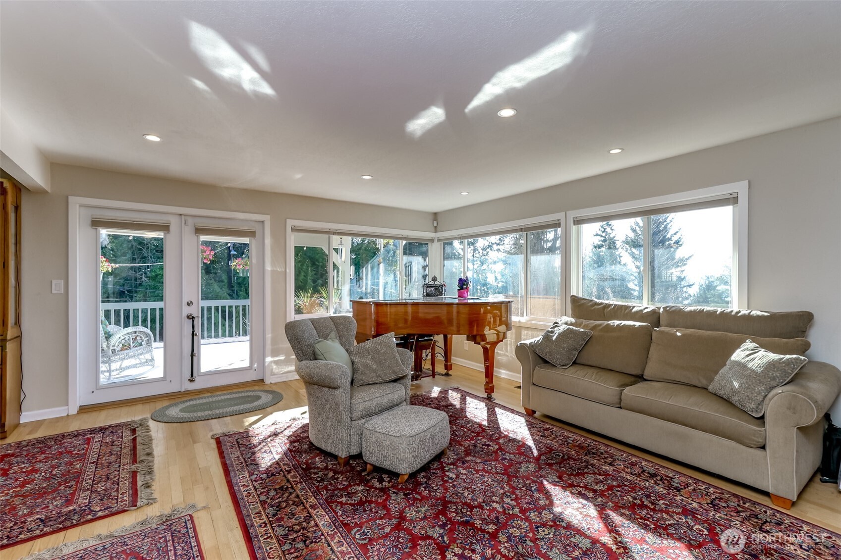 2424 SW 152nd Street , Burien, WA 98166