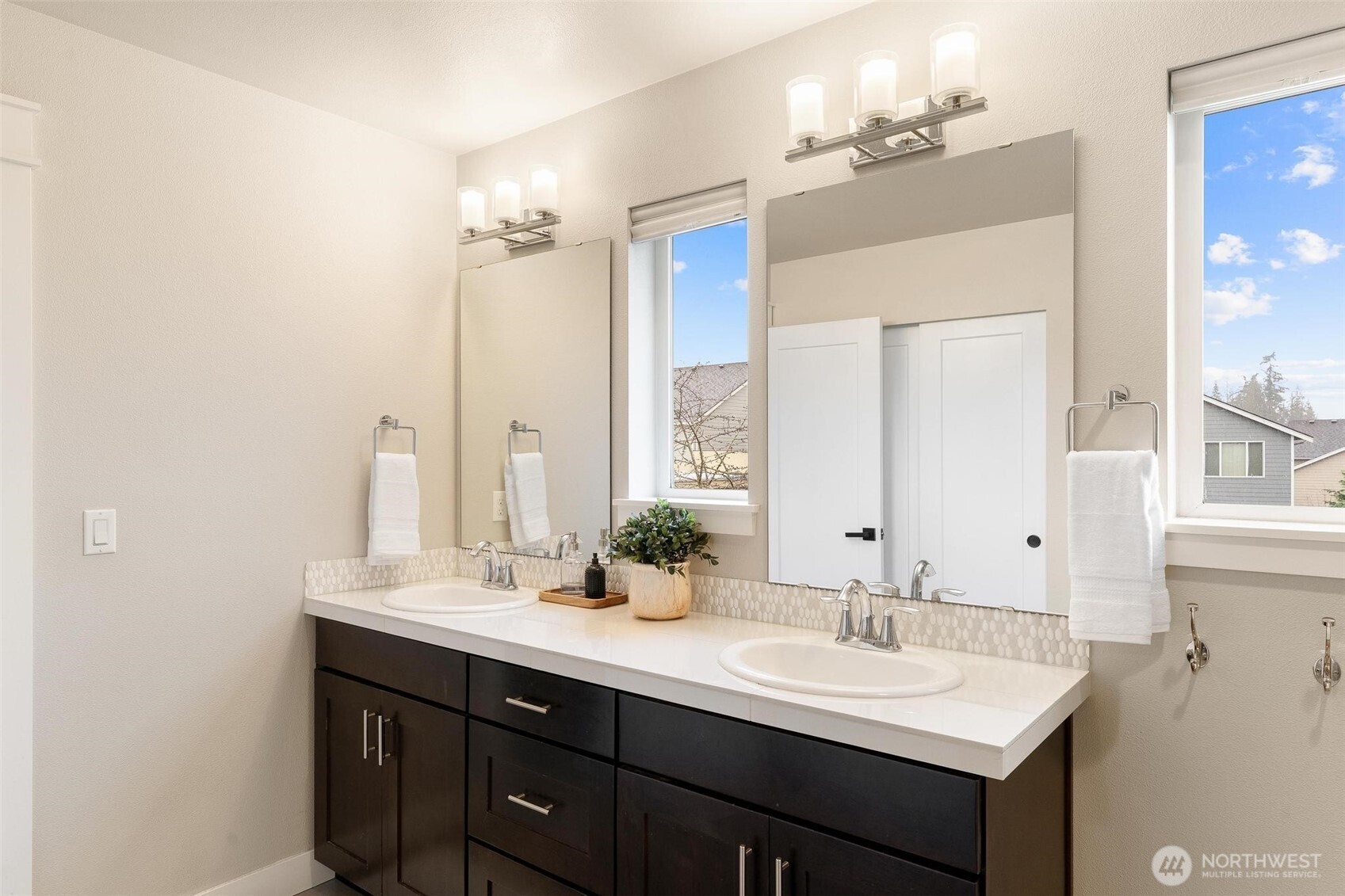 8218 37th Place NE, Marysville, WA 98270