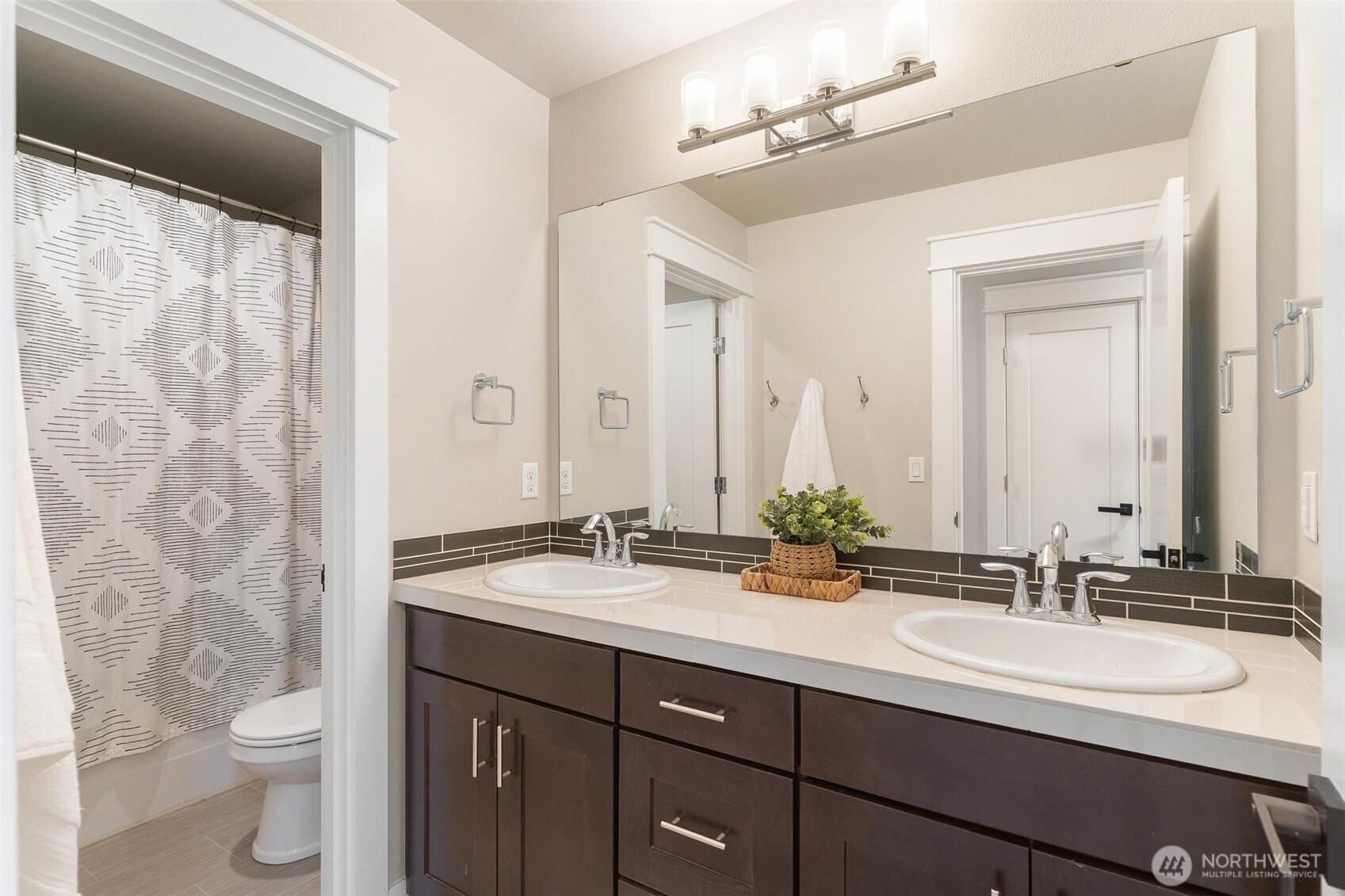 8218 37th Place NE, Marysville, WA 98270