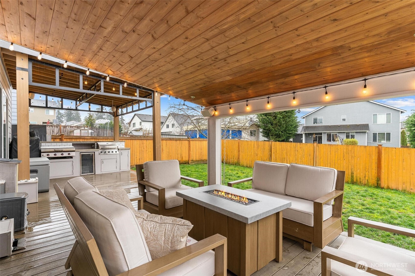 8218 37th Place NE, Marysville, WA 98270