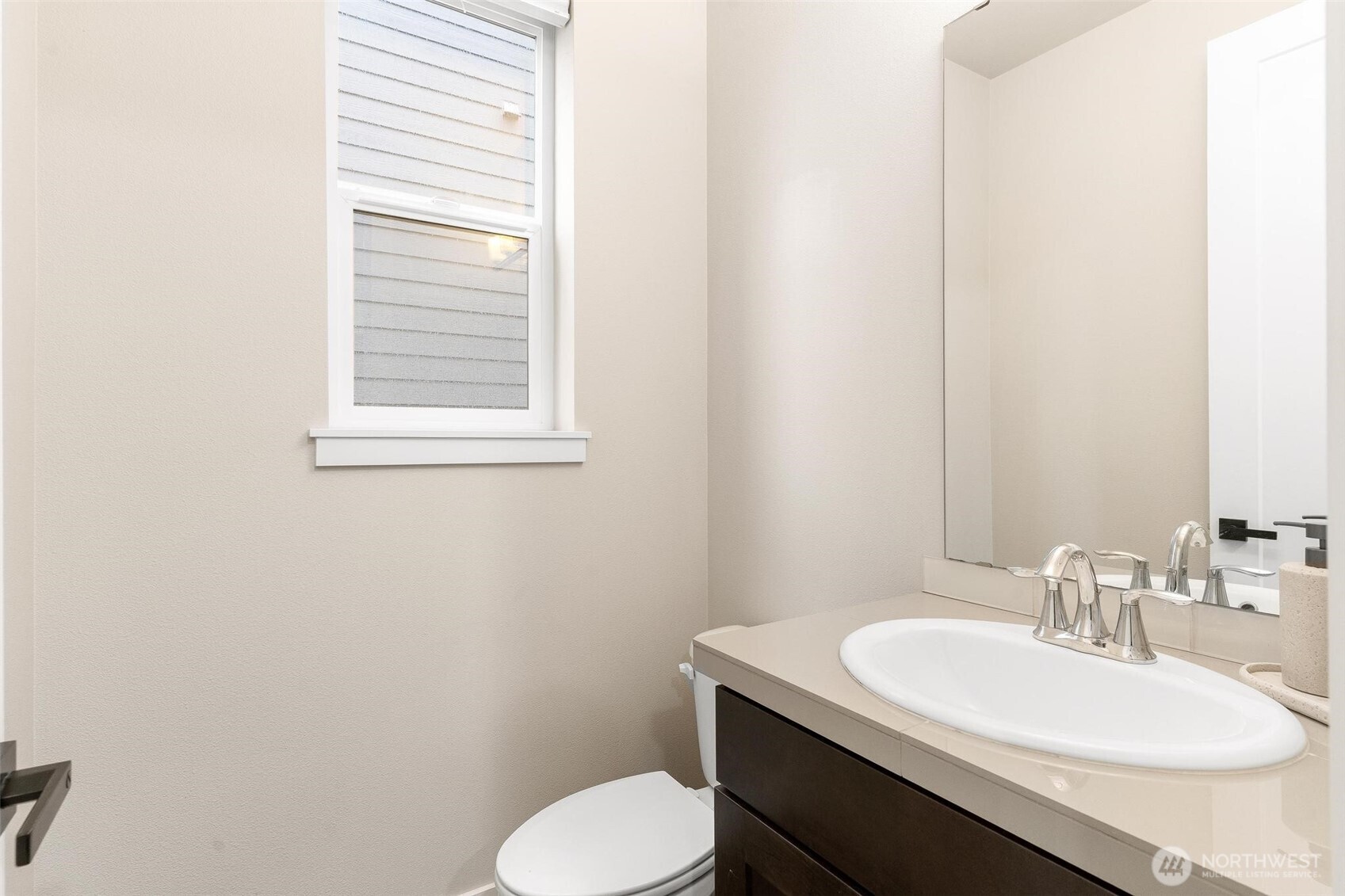 8218 37th Place NE, Marysville, WA 98270