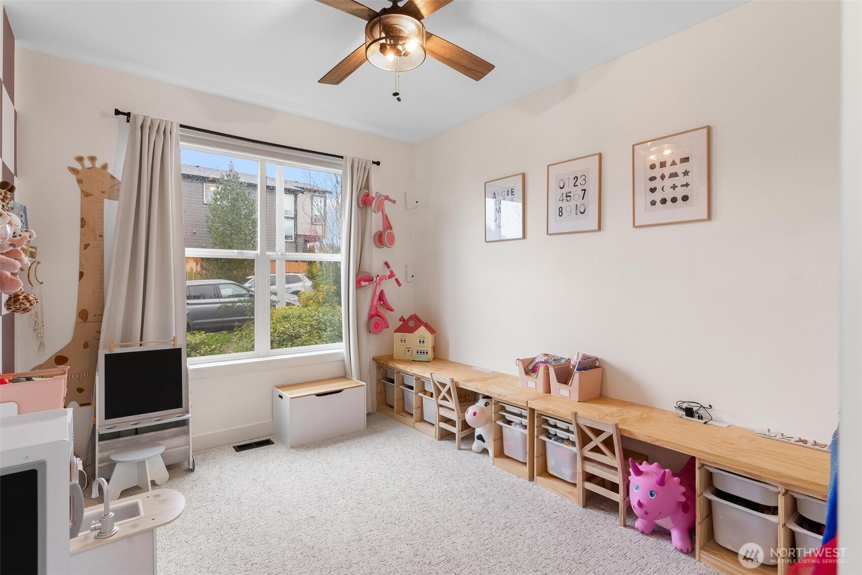 8218 37th Place NE, Marysville, WA 98270