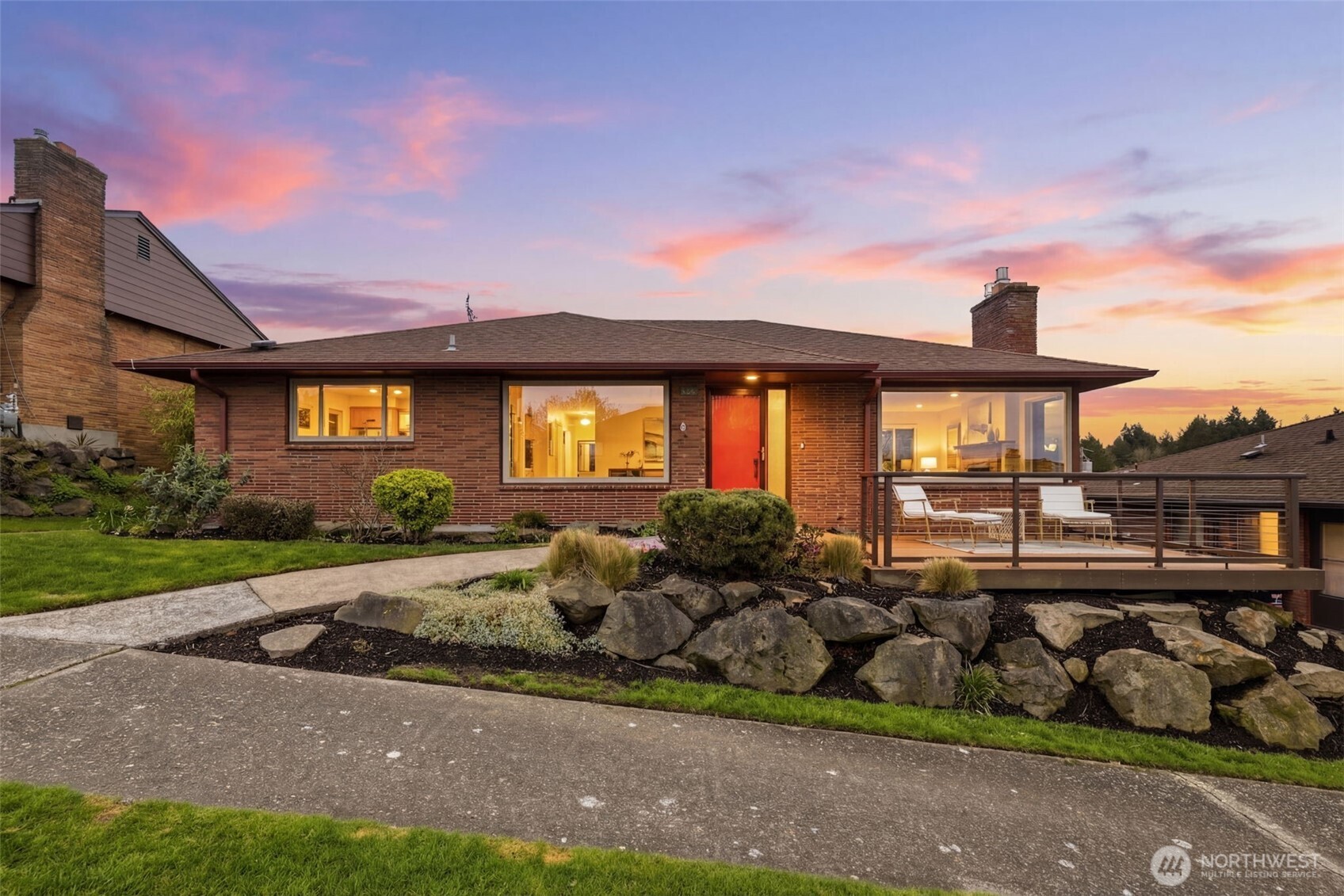 4019 SW Henderson Street , Seattle, WA 98136