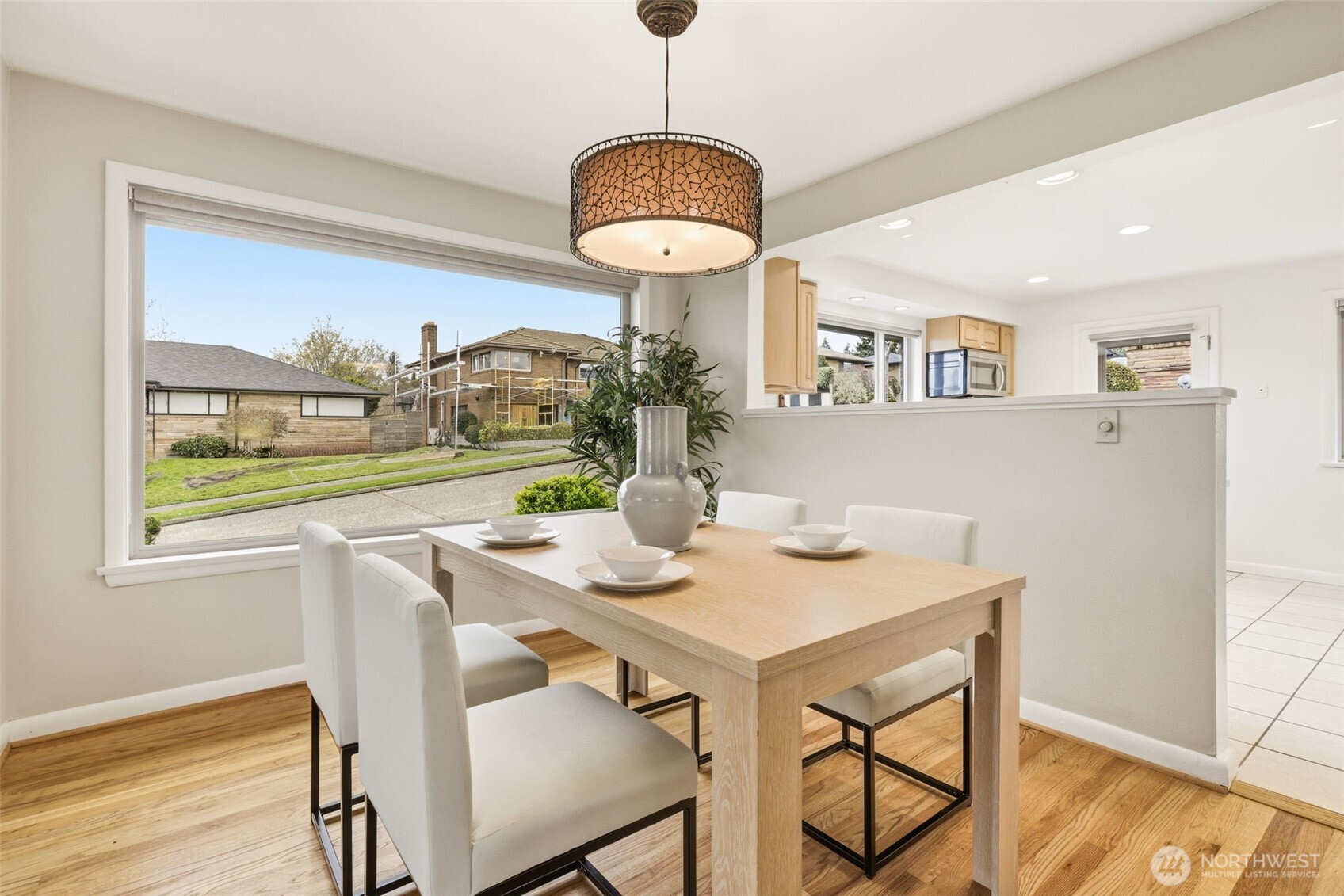 4019 SW Henderson Street , Seattle, WA 98136