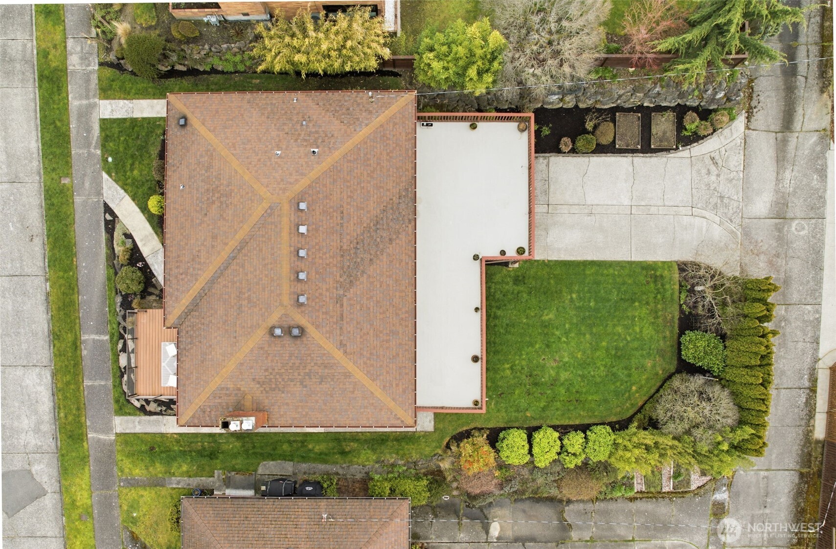 4019 SW Henderson Street , Seattle, WA 98136