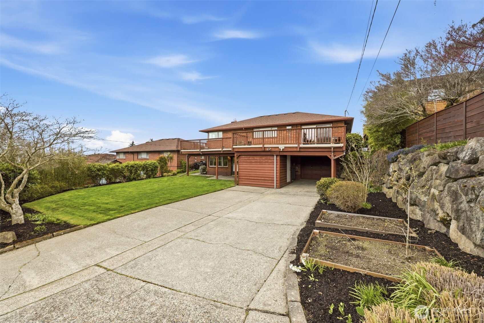 4019 SW Henderson Street , Seattle, WA 98136